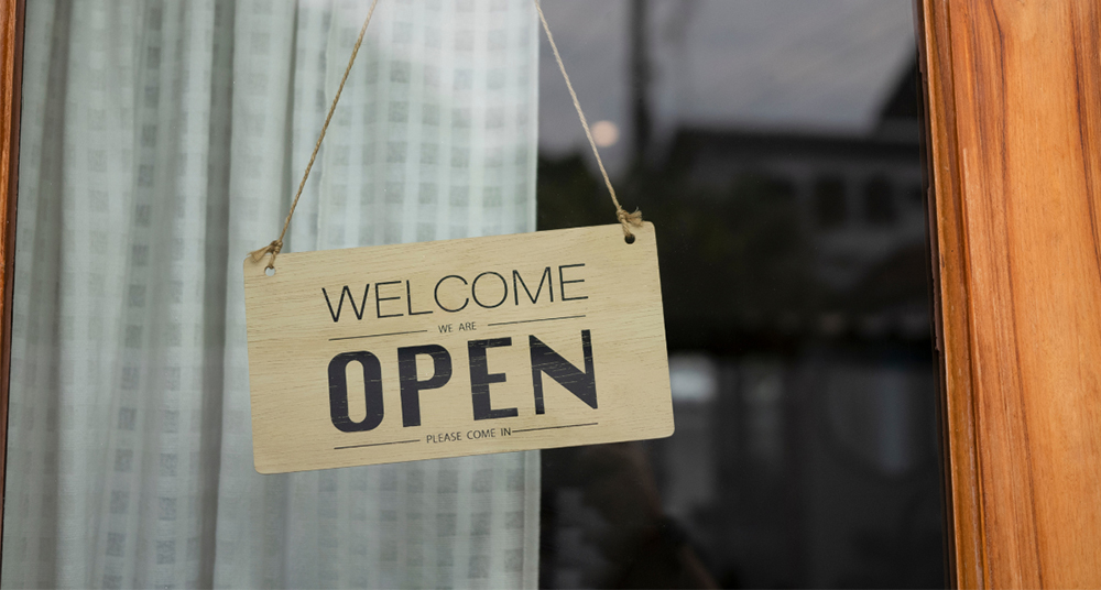 Dentist open on Saturday and Sunday treating family at Caledon Dental Centre