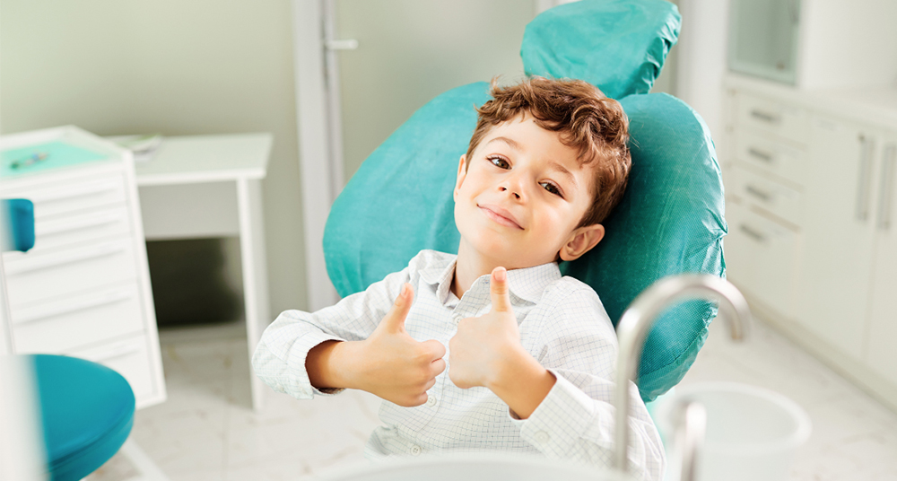 Family dentist in Caledon providing care to young patient at Caledon Dental Centre